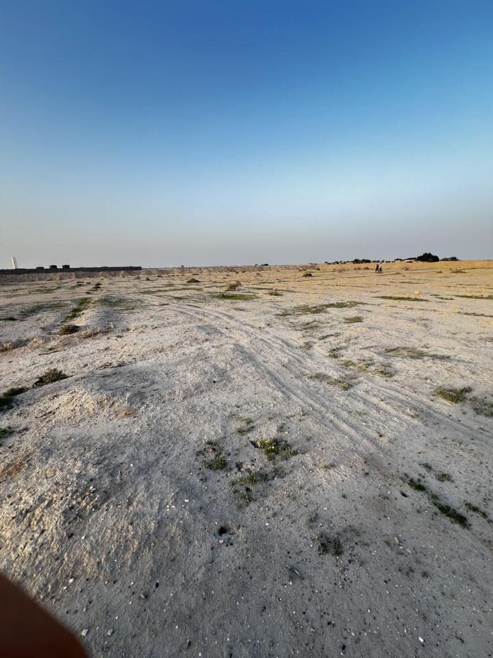 السلام عليكم مزرعة للبيع 10 دونم بيهة ارتواز قريبة ع الشارع العام طريق خور الزبير  ورة سيطرة الخويسات سعرها 40 وبيهة مجال قليل الاستفسار ***********
