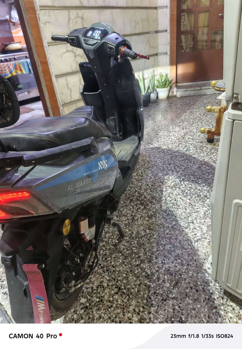 السلام عليكم 
دراجه شحن 🔋⚡
للبيع 
السعر  350 وبيها مجال 
للاستفسار ***********
