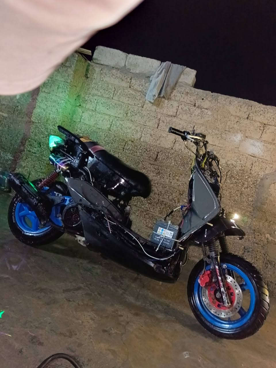 دراجة سكنس ل بيع  كوم حديد  هية تشتغل بس تخربط 
بس اني ابيع كوم حديد  ١٧٠ مكان تحرير


**إذا كنت صاحب هذا الإعلان وتريد حذفه لأي سبب، رجاءا أرسل رسالة إلى الدعم الفني**