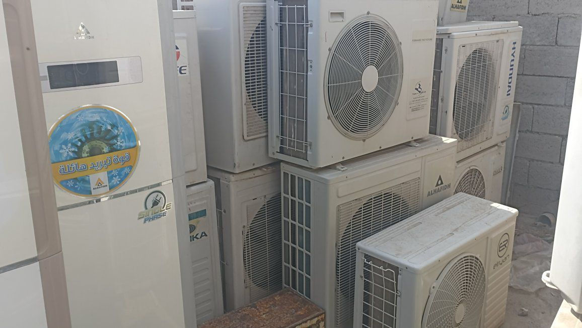 علان يوجد لدينا جميع انواع لسبالت من حجم واحد طن و2طن و3طن نضافه 100بل100معا تنصيب وضمان واي واحد عنده سبلت عاطل استبدال سبلت شغل معا فرق بصيط عندك عاطل نشتري اتصل بل رقم وختار جهاز لي عجبك اجيك لباب بيتك تنصيب وضمان مكان ديوانيه اتصل بل رقم الهاتف او واتساب ***********
