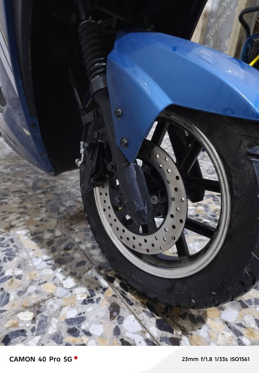 سلام عيكم دراجة شحن GT9 الشكل الجديد/ 6 بطاريات/ ملف 2000/ سرعة 80حقيقي/ مثبت سرعة/ شاشة ديجيتال/ نظام تشغيل بصمة/ وتشغيل عن بعد/ مقعد الدراجة نفخ/ لايت أمامي الشكل الجديد/ إشارة أمامية لد/ إشارة خلفية لد/ بك لايت لد/ سعر الدراجة 900 وبيهة مجال بسيط/ العنوان البصرة الكزيزة/ لتواصل ***********
