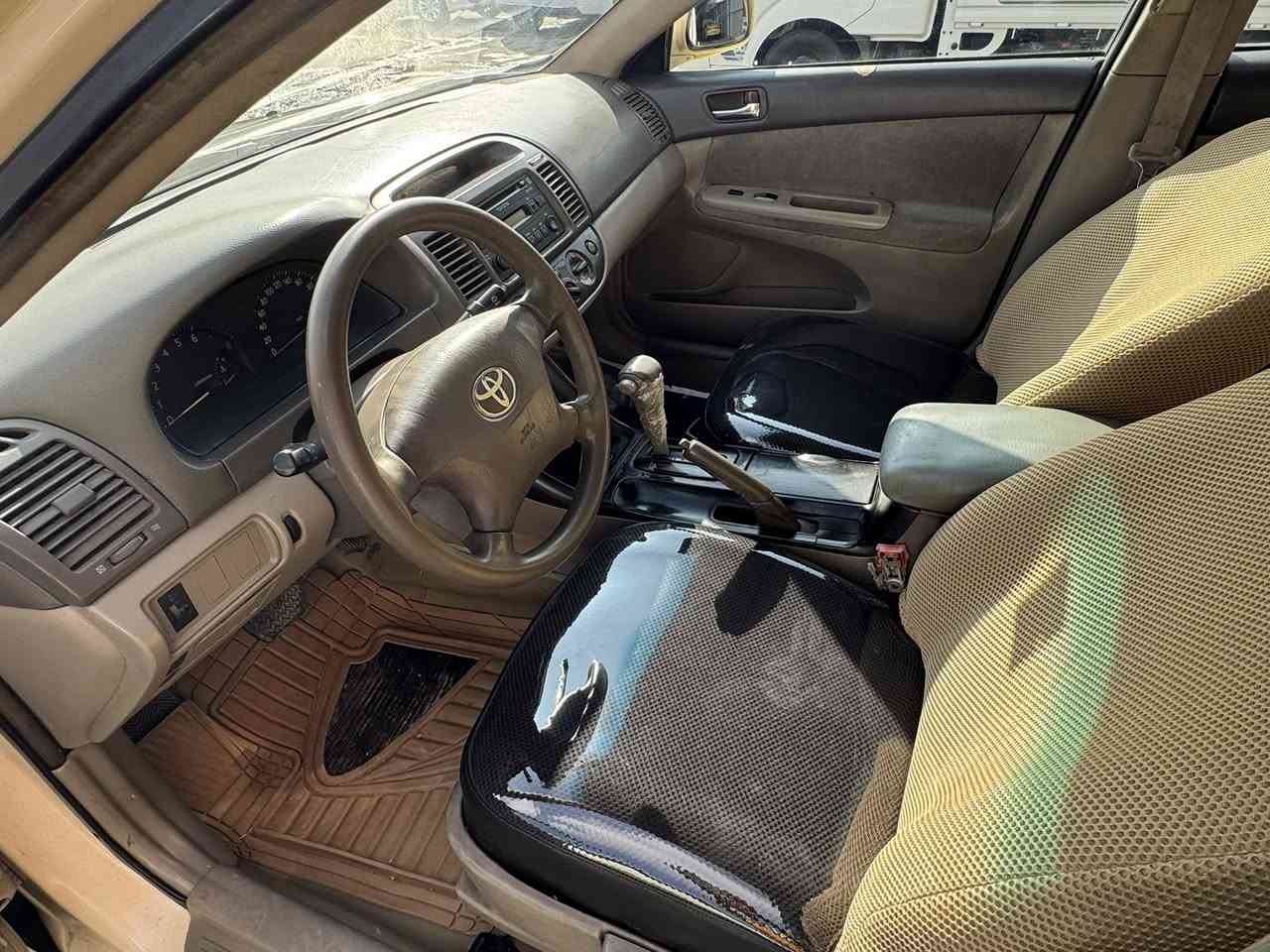 السلام عليكم كامري موديل 2004 وارد خليجي كمينة كير كفالة بيهة مكانات صبغ هاذة الونهة ابلادي حليبي خارج ودخل سيارة جاهزة وجديدة السعر 85 $ ورقة مكاني بغداد حي اور تلفون ***********
