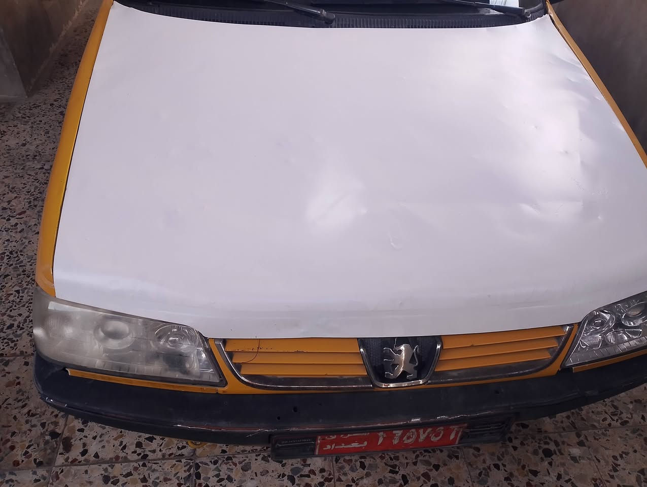 بيجو لميس موديل 2012 رقم بغداد سيارة جاهزة مكينة وطخم تأثير جدد وتبريد شغال السعر 26$ ورقة ويبقى ١٠$ ورقات ايكمل الرقم والتحويل والهيئة ويحول من صاحبهة وباقي لفلوس لصاحبه مكاني بغداد رقم الهاتف ***********
