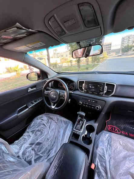 السلام عليكم 
سبورتج 2017
محرك 2400 gdi 
ماشية 78الف
تبريد قطعتين 
فور ويل 
كاميرا دواره 
شاشة اعطال 
تحكمات سترين
تخم تايرات جديد 
ويل كب 
تبريد خير من الله 
معروفه عن موصفاتها 
السعر 147 وبيها مجال 
رقم الهاتف ***********
