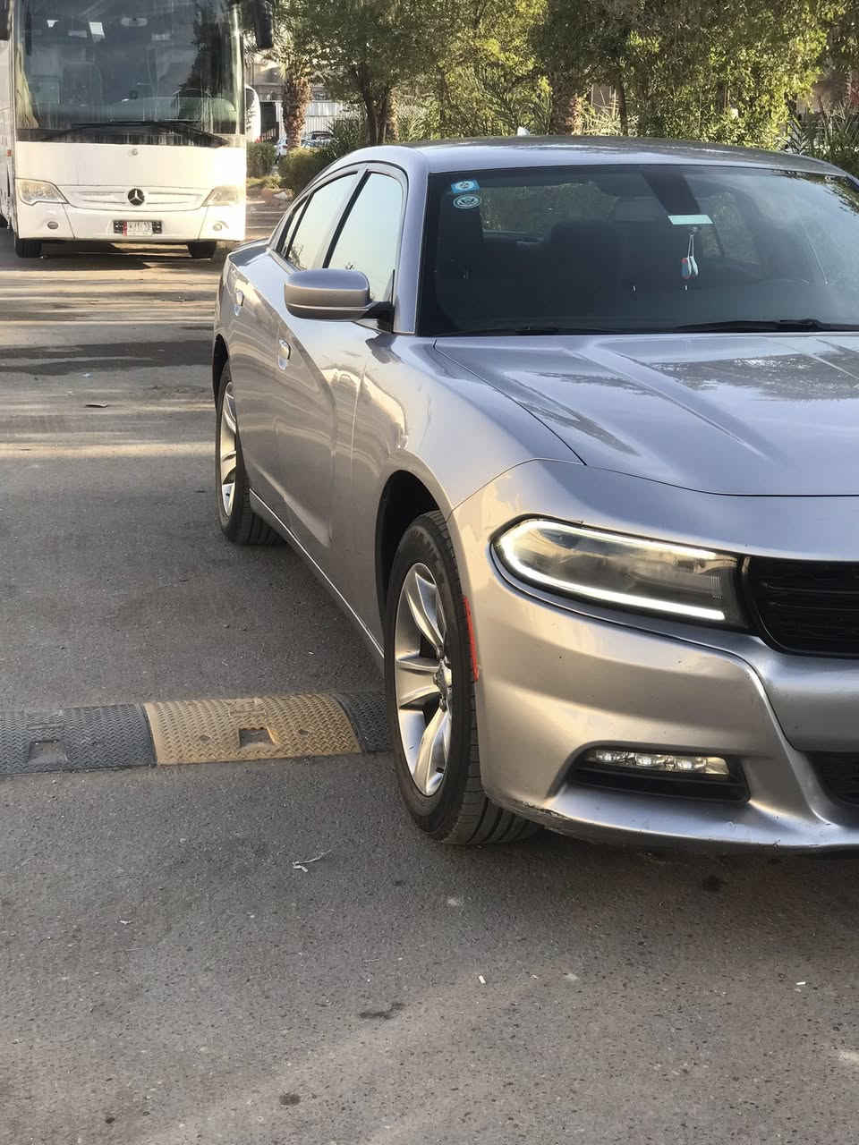 السلام عليكم
جارجر 
فئه: SXT
موديل :2018
محرك3600
المواصفات 
شاشه جبيره كار بلي
كرسي السايق كهرباء 
تدفئه بل مقاعد
تثبيت سرعه 
تدفئه بل مري 
قطعتين تبريد 
تبريد منفصل 
تخم تاير جديد
حساسات خلفيه 
وياله 18 مكسيكي
تشغيل عن بعد 
سياره وضع شركه 
وجديده ممشتغله خط 
اكسل كير مكينه مكفولات 
وارد امريكي 
حادث باب عكس السايق مبدل وكاله 
وصور الحادث موجوده عندي 
وباب السايق شخوط بسيطه مرفوقه بل صور 
فقط غير هذا كلشي مبيه السياره 
 ماشيه 75 الف مايل 
رقم بغداد باسمي تحويل مباشر 
السعر 230$
موقع السياره بغداد جميله
رقم الهاتف ***********
