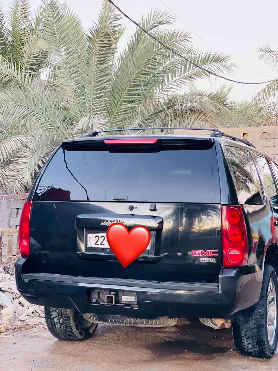 جمسي يوكن 2010 وارد كندي فول موصفات Slt السياره ضربتها باب السائق فقط بدون لا ايرباك ولا شاصي السياره نضيفه وحلوه كير ومكينه وتبريد مكفولات السياره داخلها رصاصي ونضيف بيها مكانين معجون اثر ضربه خفيف بالجاملغ عكس السائق مأشر عليه بالصوره المكان بالبصره قضاء المدينه السعر 105 وبيها مجال السياره متومه وجاهزه رقم  أربيل الجديد ***********
