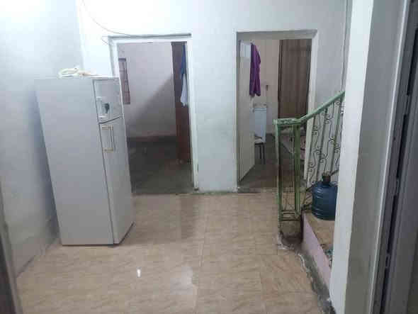 #عقار_للبيع  

✅   دار  للبيع بناء قديم 

✅المساحة 200متر

✅وجه 10 متر نزال 20متر

✅ عرض الشارع 8متر نافذ على شارع خدمات كامله

✅طابق واحد غرفتين نوم وديوانيه ومطبخ وصحيات وصاله وكراج وحديقه

✅ الموقع الفلوجة حي لجغيفي الأولى قريب مدرسة المجد الاهلية

✅ السعر / 173 قابل للتفاوض 
...........................................................................

للإستفسار أكثر يرجى زيارة مكتب المهندسين للعقار الكائن خلف مرطبات فيروزة في شارع الثرثار ومقابل جامع عثمان بن عفان، 

للإتصال :

*********** ابو محمد

***********احمد

#عقارات_الفلوجة #عقار_للبيع #عقارات_الانبار #عقارات_العراق #مكتب_المهندسين_للعقار##عقار
#العقار_للبيع #للبيع #بيع #بيت #بيوت #قطعة #قطع
#ارض #اراضي
