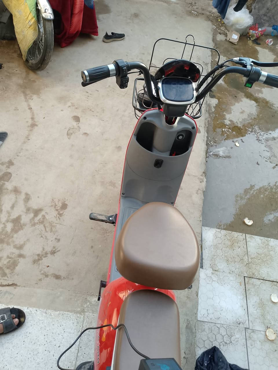 سلام عليكم باسكل شحن سرعه 60 حجم 14 باسكل نضيف واستعماله يومين من ماخذه السعر خاص الرقم على هذه ***********
