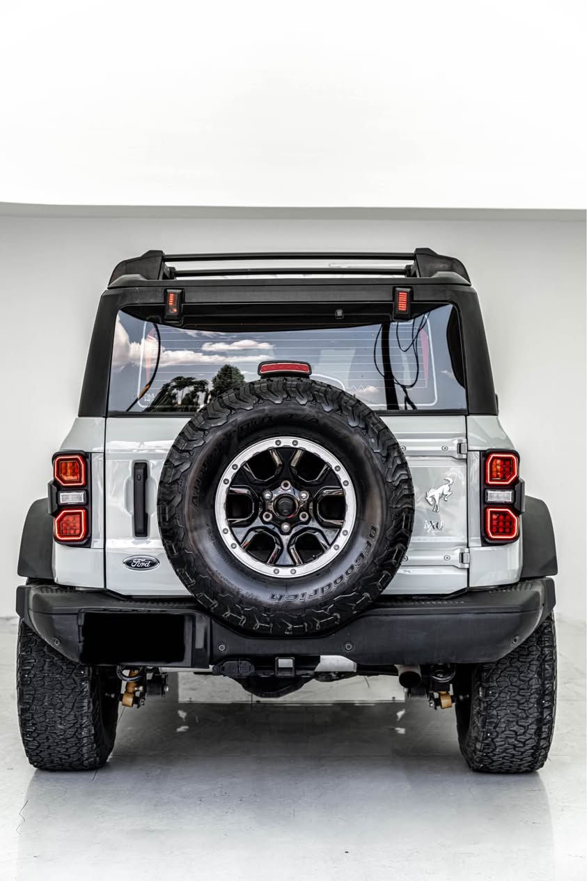 مستحيل اكو ب هاي الاسعار نفسها 🔥👍🏻
Ford Bronco 2022 V6
فورد برونكو ٢٠٢٢

مواصفات Badlands :- ٦ دگم فول فول
(خمس كامرات-شاشة كبيرة-مجاقعد جلد و تدفئة- قفل اكسل امامي و خلفي-زر الدوران-رادارات و حساسات)

مكينة ٦سلندر+توربو حجم ٢.٧لتر
ماشية 40,000 ميل و بحالة ممتازة 

صبغ السيارة ثلاث قطع امامية بدون شواصي نهائياً ايرباكات سستم شركة 
سيارة رقم دهوك و ب اسمنا تحويل و وكالة شرط

سعر السيارة (285$) ورقة و بيها مجال للطيبين
مزيد من المعلومات اتصل علي الرقم
كورك - واتس اب👇🏻
(***********) دهوك, العراق
