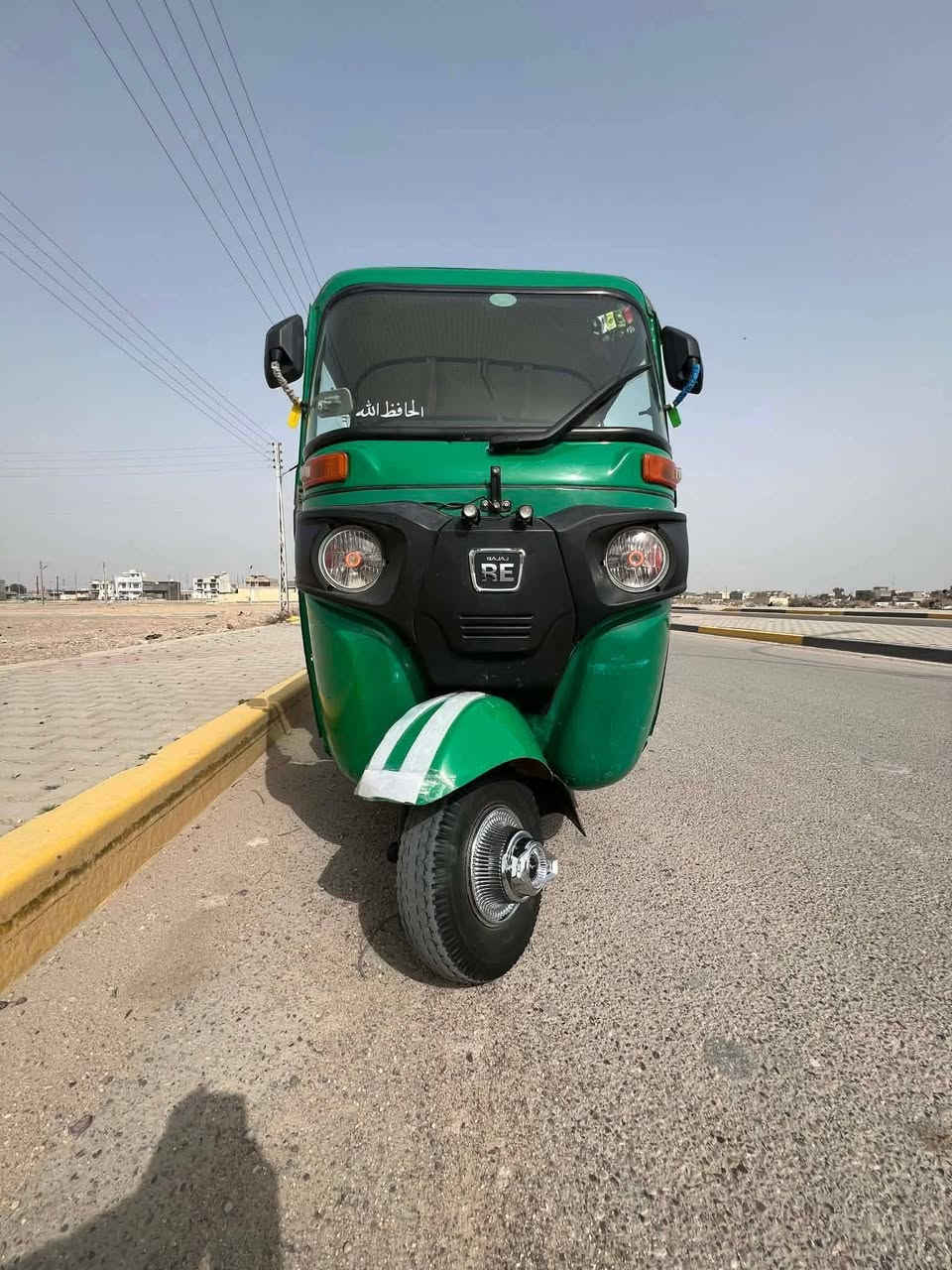 السلام عليكم تكتك للبيع موديل ٢٣ مال بيت جديده محتاج واريد ابيعها ترهم قصدط هم 
وهاذ رقمي***********
