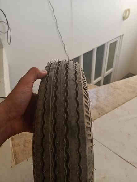 زوج تايرات جديد ما مستغدم للبيع 45ريدهن *********** أو ***********
