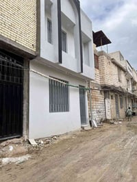 بيت للبيع  خمسين متر طابقين بيت مرتب وقريب على الامام  موقعه البوبيات ...