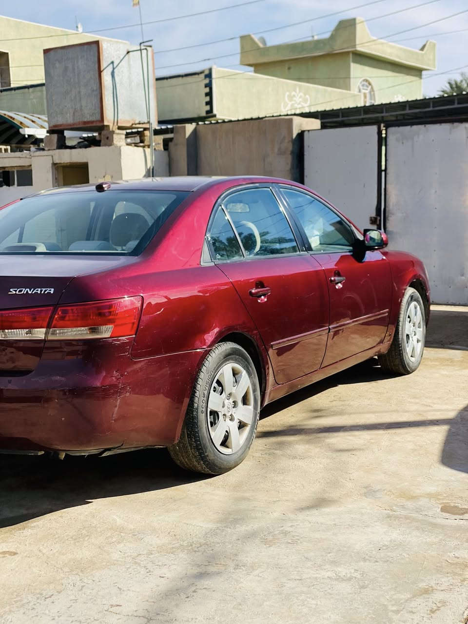 السلام عليكم للبيع سوناتا موديل 2008 رقم بغداد مشروع وطني وارد أمريكي سياره كفاله عامه من الضربه والصبغ ضرر خشم الجامرلغ الأمامي فقط لا دواخل ولا أي شي كير ومكينه كفاله مكينه 2400 تحكم ستيرن صدر نضيف تخم تاير جديد دواخل جديده سياره جديده. السعر 110وبيه مجال 
مكان ديالى الخالص 
***********
***********
