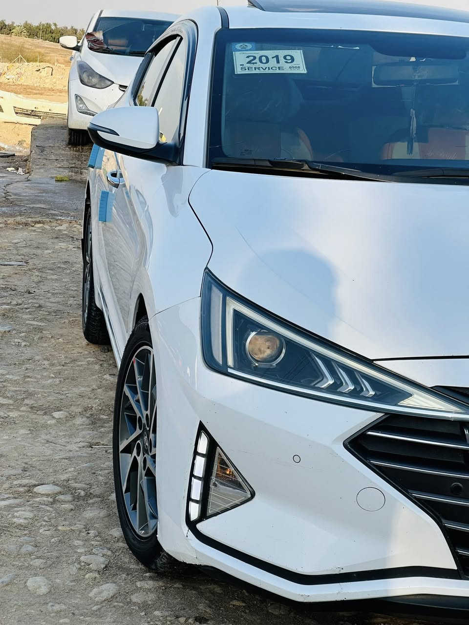 سلام عليكم النتره البيع موديل 2019 شكل 20 سياره حيل حلوه 
1 وصفات  فتحه
2 مري شفط
3شاشه كبيره 
4مكينه 2000 كفاله
5كير  حداديه كفاله 
6حساس مامي خلفي
7ما عده البصمه 
رقم بغداد بسمي 
رقم الهاتف ***********
مكان حله جبله
الشراي بي خير ويدلل
