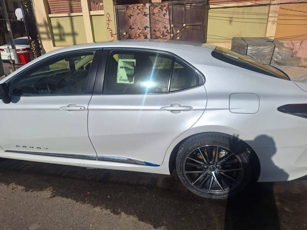 السلام عليكم كامري بيع فقط موديل 24 هايبر زيرو ماشيه 20 خليجي وكالة عبد اللطيف رقم بغداد السعر 250 وبيه مجال 

*********** حمزة, القادسية
