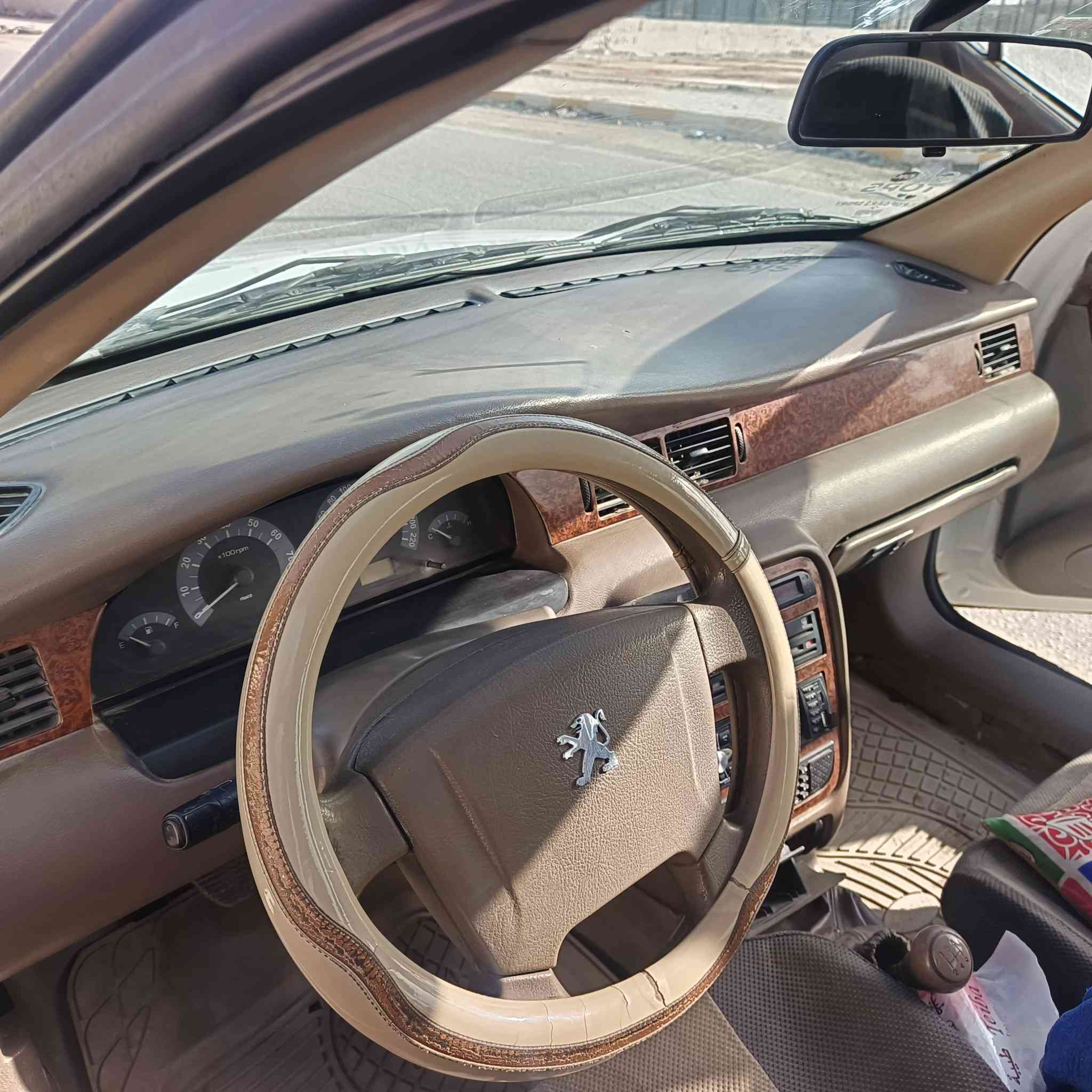 سمند 2010 سنوية تنتهي 2027 رقم قادسيه
راعيه يريد مداور مايسوي وكاله 
كهربائيات كله شغاله 
سنتر لوك  شغال تبريد ع السويج شرط 
بيه فقط هذه التآشير معدل  و مصبوغ من 
ضربه ستوته
عوزه حد اديه فقط 
سياره خير من الله 
السعر 30 ورقه وبيه مجال بسيط 
العنوان ديوانيه ***********
