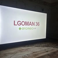 شاشة 52 بوصة • 4K • يدعم نتفليكس