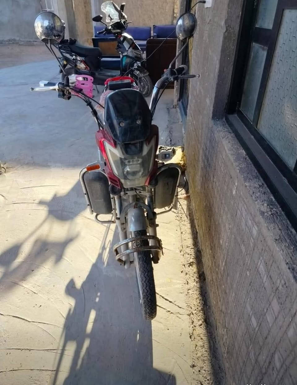 ماطور الماس شحن للبيع نضيف حيل تايرات بطاريات كلهن جيد جدآ سعره 250 قفل *********** رمادي جزيرة البوعلي جاسم المحطه ثانيه
