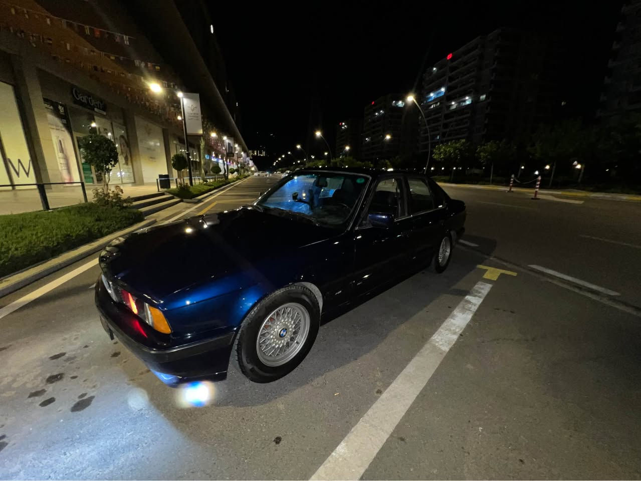 BMW 525i مۆدێل ١٩٩٠ سڵاید پێش پان گێچی بەنزین ئیشئەکا لایت ئەڵقە ئاڕمی پلاستیک سلێمانی کاڵ بوەتەوە بەڵام کێشەی نیە بە شەرتی ئەوەلیات تەبریت سارد و گەرم بە شەرت کۆمپرێسەر سەقەر گێڕ و مەکینە بە شەرت کلاجی سەقەر لە قوەتی خۆی   بێزارە بەرگە دەرگاکان لۆک لۆکە برغویان لێ نەدراوە  ٤٦گەڵاو مەعامەلەیەکی برایانە السليمانية, العراق


**إذا كنت صاحب هذا الإعلان وتريد حذفه لأي سبب، رجاءا أرسل رسالة إلى الدعم الفني**