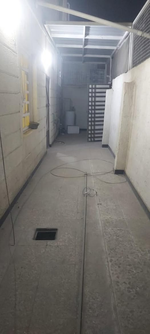 بيت للايجار في الابله يحتوي غرفتين وصاله وديوانيه وطارمه وسطح ومشتملات
واتس ***********
