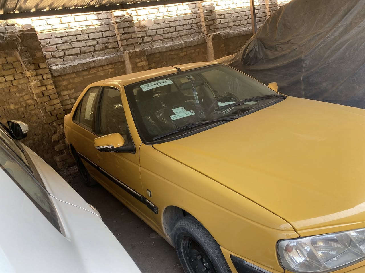 السلام عليكم بيجو بارص ١٥ للبيع او مراوس 
سياره نضيفه وجديده 
بيها جاملغ وبنيد
تخم تاير صدر جديد 
تبريد ثلج 
بيها رنكات وداينمو 
سعرها 37 وبيها مجال حك الجيه 
***********
