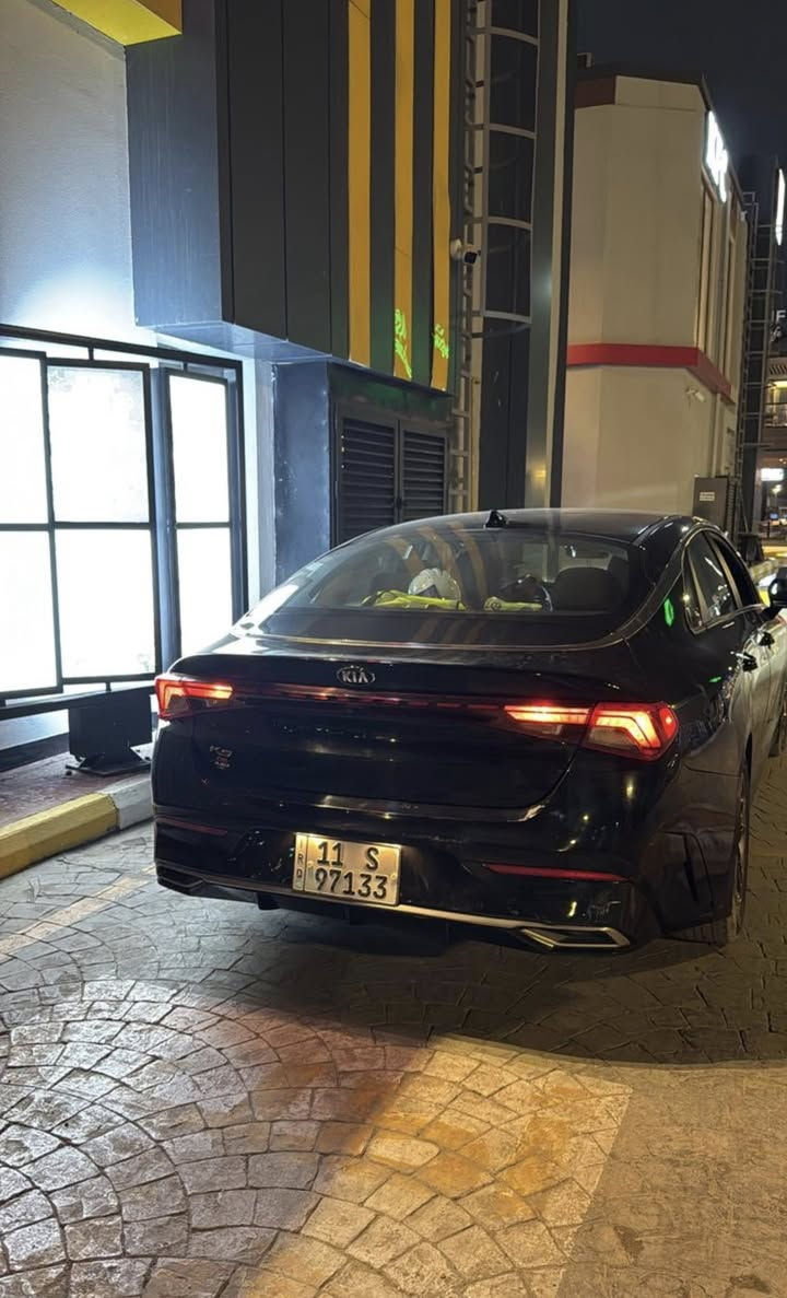 سلام عليكم
K5 2021 
فول عدا البانوراما
حادث موضح كدامكم فقط بارد على كد شبر بلجاملخ الامامي 

ماشية ٨٧ كيلو 
كير مكينة مكفول 

مكاني بغداد 
***********
