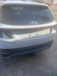 للبيع توسان هايبرد موديل 2024 فول مواصفات للاستفسار  07707856327