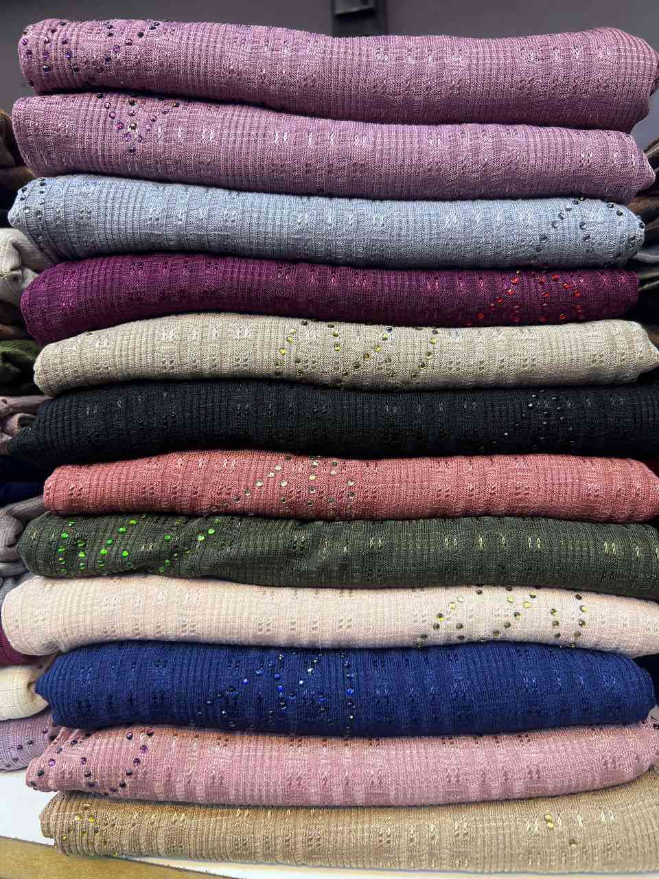 شيله فانيلا قطن كويتي الاصلي ستراس بلون الخامه شرط الفحص
يتوفر بعدة نقشات ستراس 

27 الف سعر الدرزن


**إذا كنت صاحب هذا الإعلان وتريد حذفه لأي سبب، رجاءا أرسل رسالة إلى الدعم الفني**