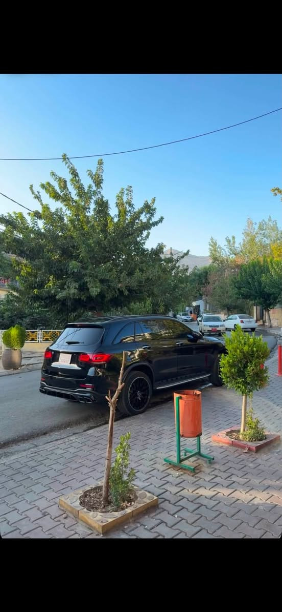 Glc 300 AMG 2022 للبيع
السيارة 4 سلندر 20Tتوربو فول مواصفات
سيارة مرقمة شمال 
و بي كتاب تضليل باج مرور
سيارة جاهزة و مابي ولا نقص 
السيارة مواصفات معروفة 
سيارة كولة AMG حتا داخل كامل بلادي 
سيارة خارجي كامل محورة GLC63S
الضرر بس بونيد تخة من كونتينر سيارة مابي ضربة 
السيارة ماشية 30 الف حقيقي
السيارة دعامية ل دعامية شرط انطي و داخل شريكة
ابيع السيارة شرط حتا دعامية مابي صبخ
سيارة نضيفة و مال بيت 
للبيع فقد

وتس اب *********** 
سعر 315ورقة بي مجال ل طيبين
