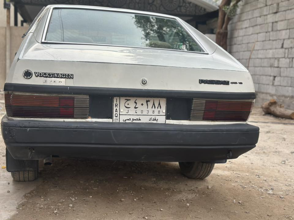 سلام عليكم ورحمة الله وبركاته من رخصة اخي صاحب الكروب المحترم برازيلي موديل 1986 سياره ابلادية بيها بس جاملغ صبغ محرك كير خمسة صدر خلفي امامي جدد باتري جديد كهربائياتها كلها شغاله تخم تاير سيارة ماناقصة شي تحويل ثاني يوم العنوان الدوره ***********السعر 23 وبيها مجال قليل
