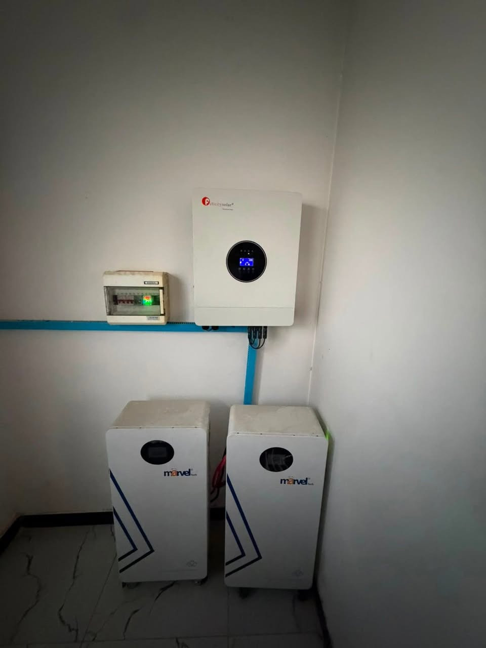 �✨ للإيجار في السيدية – بيت راقي ومميز ✨🏡

🌟 بيت بمساحة 150م
🛏️ يتكون من:
✅ 4 غرف نوم
✅ صالة واسعة
✅ مطبخ مرتب
✅ خدمات متكاملة

🔥 مؤثث بالكامل (أثاث زيرو)
⚡ كهرباء مجانية
☀️ منظومة طاقة شمسية
🏠 البيت جديد ونظيف
🎙️ نظام أليكسا للتحكم بالصوت

💰 السعر: 2,500,000 دينار فقط

📞 للاستفسار والحجز:
مكتب الرواد للوساطة العقارية
📱 ***********
📱 ***********

✨ راحتك تبدأ من هنا… بيتك الذكي بانتظارك
