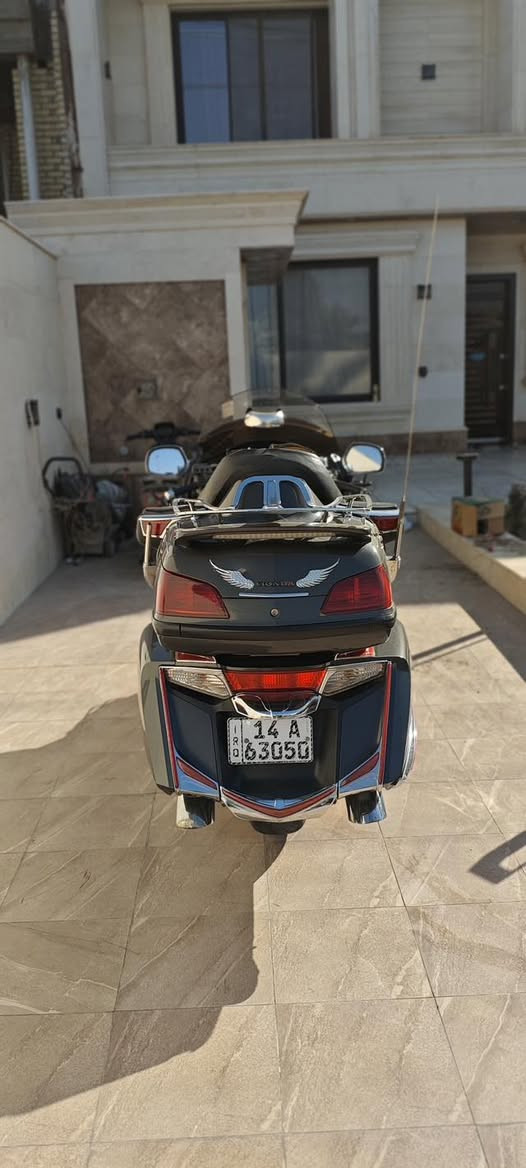 شونهم شباب.كولد ونك 2006 رقم بصرة نكليزي مشروع وطني فول. سستم محدثة 12بس لورة جك شغال بك شغال سماعات شغالات لايتات زنون تايرات جدد برجستون  بعد بيهة هواي غراض. دراجة تاخذهه راسك بارد.  بكانهة بغداد غزاليه رقم ***********
