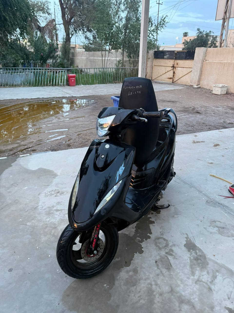 ماكس عدلة كفالة عامة حتة ع البراغي طالعة وكيل بيت غودي
سعر مليون و50 وبيها مجال ان شاءالله

بدون كسران تعال شوف نضافه واحكم

***********
