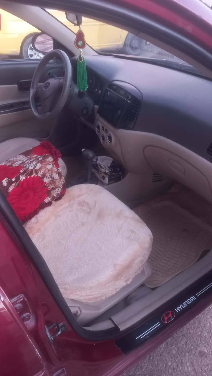 السلام عليكم اكسنت للبيع ٢٠٠٧ باقي التفاصيل الاتصال علا هذا الرقم *********** السياره بسمنه هزه ورقم جديد محرك وكير شرط طخم تاير جديد طخم جديد
