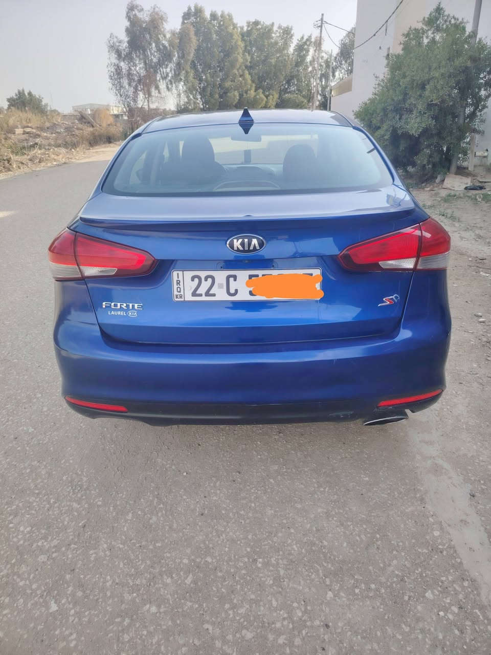 السلام عليكم فورتي موديل 2017 وارد أمريكي رقم أربيل دولي بإسم عربي حادثها جاملغ الأمامي والبنيد فقط بدون دواخل السياره كلها ليبل واحد مكينه 2000 دوش ماشيه 100 الف مكينه كير حداديه تبريد كله مكفول السعر 110 وبيها مجال رقم الهاتف *********** او ***********
