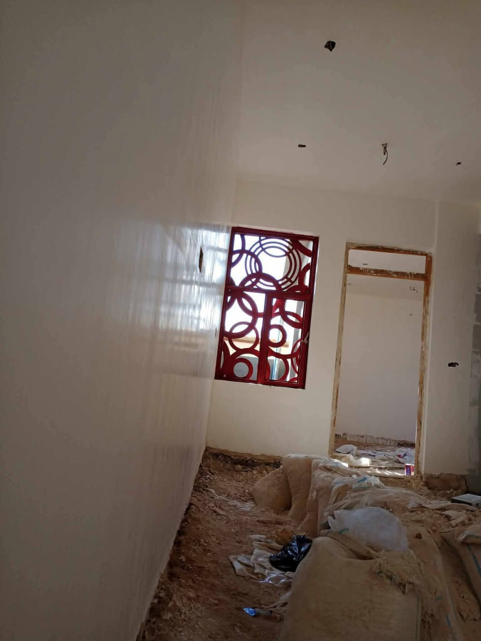 خلفه متفرغ حاليآ عمل جص او بورك او تصليحات او ترميم شغل لي يرضي الله او يرضيك رقمي *********** مكاني حي الأعلام واتساب
