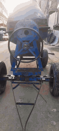 سلام عليكم خباطة لبناني جاهزة للعمل هاتف***********مكان بغداد سعرمليون
