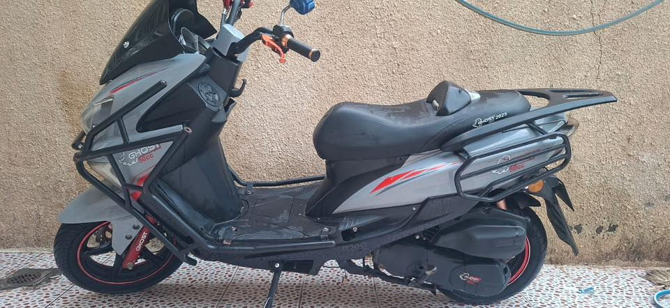 سترونك شبح 2025 
نظيف لوك اخو الجديد 
مابيها نقص 
تعال وشوف 
مكاني خانقين والسعر 500 وبي مجال للشراي 
اتصل
***********
