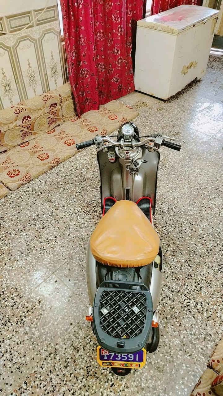 السلام عليكم   عندي دراجه  عبد الحليم  شغاله  أي نقص مابيه كله شغاله  السعر 400   مكاني كربلاء المقدسة في الحر شارع العريض  ***********اثير***********
