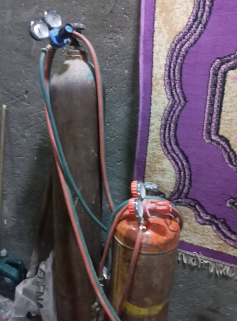 غناني اوكسجين سمكره لبيع جديدات وكاملات تاخدهن تلحم بيهن فقط مكاني بغداد الشعب
@إشارة  

الرقم الهاتف ***********
الشراي يتصل عل الرقم
