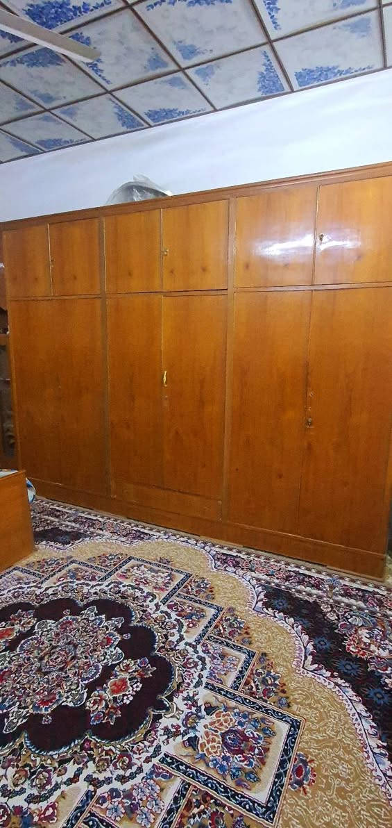 سلام عليكم غرفه نوم تسكام السعر ٣٥٠الف وبيها مجال بسيط الاتصال على الرقم ***********
