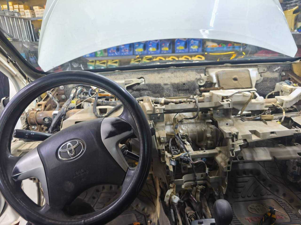 السلام عليكم 
تم بفضل الله تعالى اليوم استبدال فريز كورلار 2013 بفريز اصلي  دنسو. وشحن. غاز فرنسي اصلي حسب ضوابط الشركه المصنعه وتم إرجاعها إلى وضع الشركه والفضل لله 
محمد العاني لصيانه السيارات 
بغداد الغزالية قرب قاعه عبله مقابل المجمع السويسري 
***********
***********
 فضل وليس أمر متابعه الصفحه ليصلك كل جديد.   وتعليق  بكلمه طيبه
