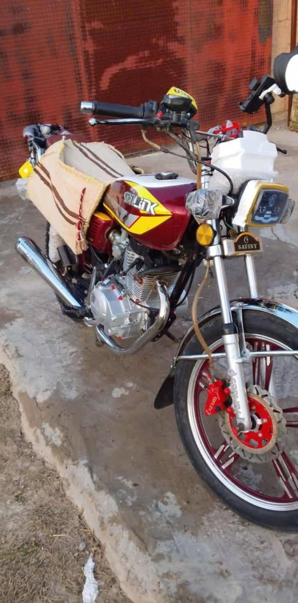 ماطور للبيع نضيف كلش سعره 650وبي مجال بصيط العنوان كنعان  تفاصيل موجوده بصور


**إذا كنت صاحب هذا الإعلان وتريد حذفه لأي سبب، رجاءا أرسل رسالة إلى الدعم الفني**