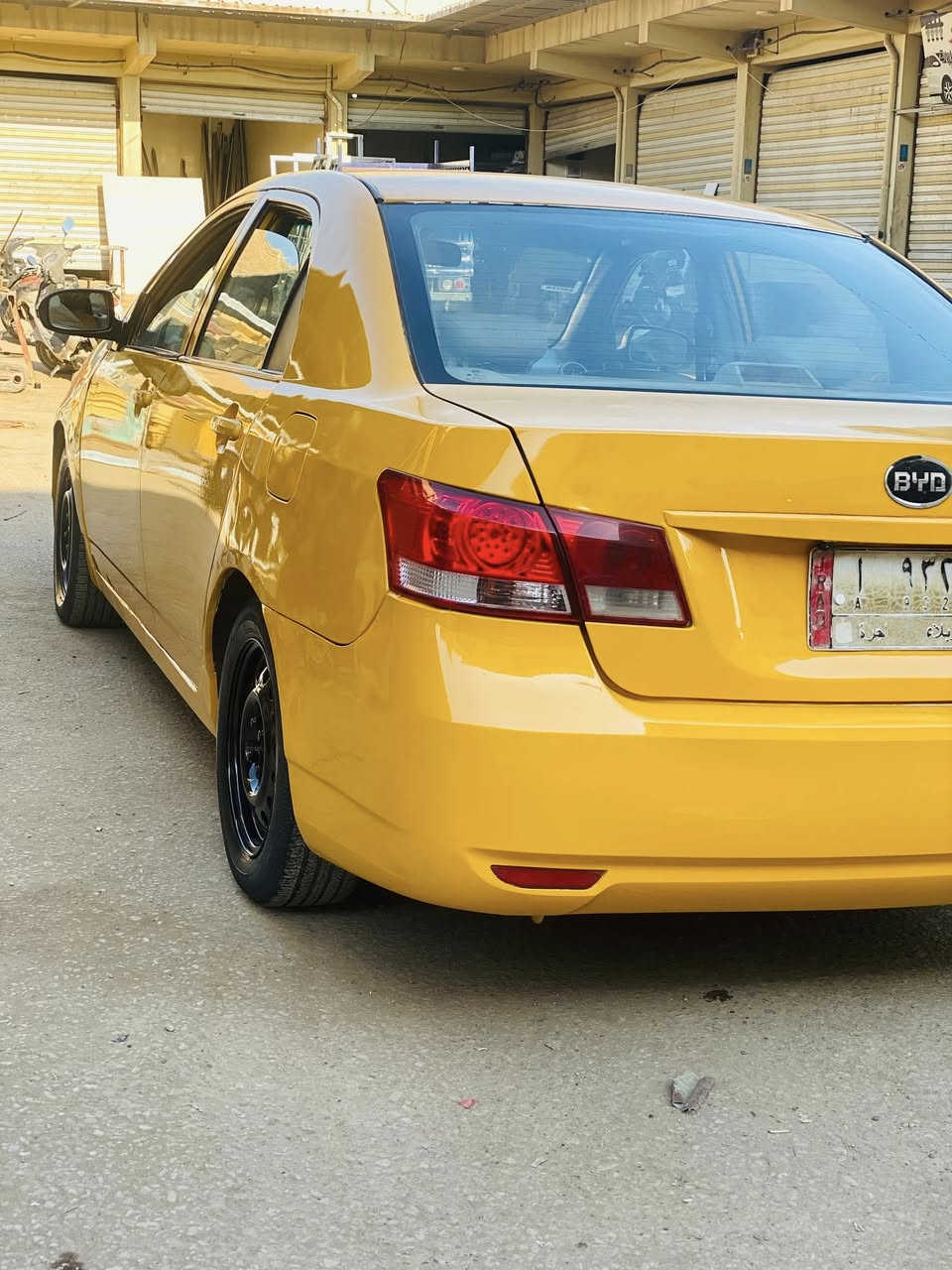 بي وأي دي 2011 محور كير ومحرك كورلا  مصبوغه عام جماليه مكفوله من الحادث رقم كربلاء مداور ثاني يوم 
السعر 40 بيها مجال قليل مكاني بابل حله 
واتساب ***********
