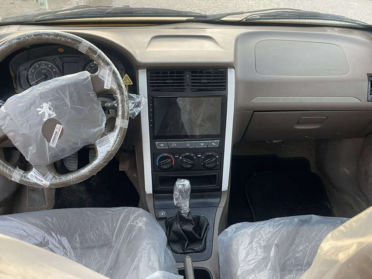 ‏بيجو موديل 16 للبيع السيارة جديدة حلوة بلا *********** اتصال فقط
