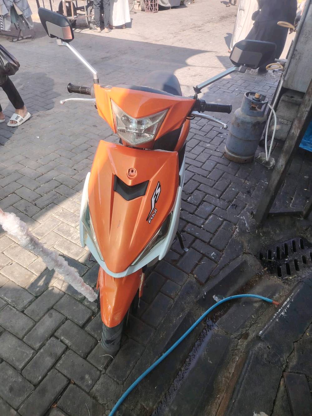 ديالى جلولاء 
ماشي 12الف و قابل للزيادة 