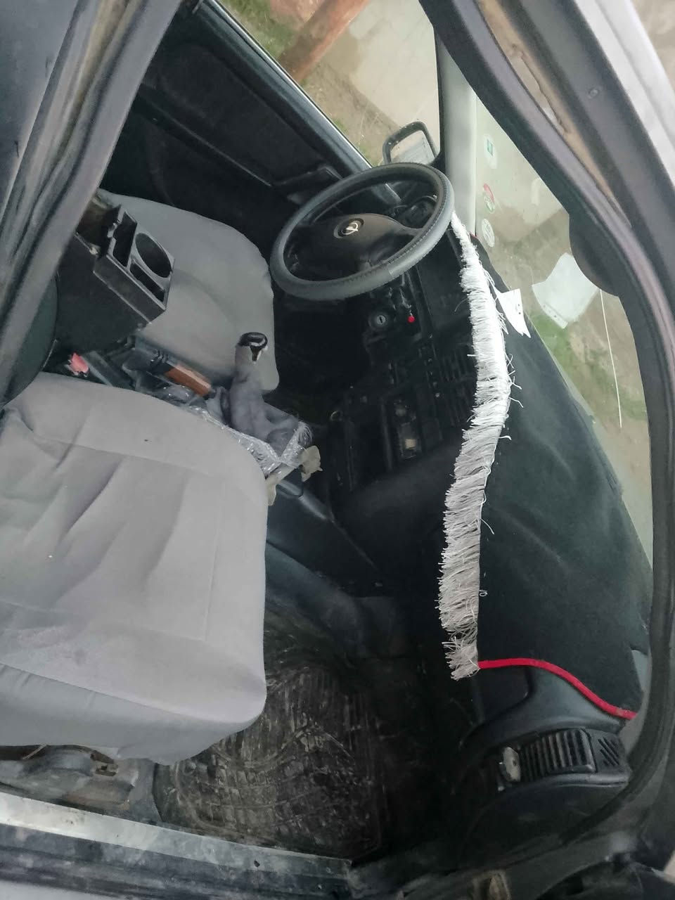 اسياره اوميكه موديل 91 محرك 20
السياره جهزه بس تريد تكحيلات 
*********** Singapore
