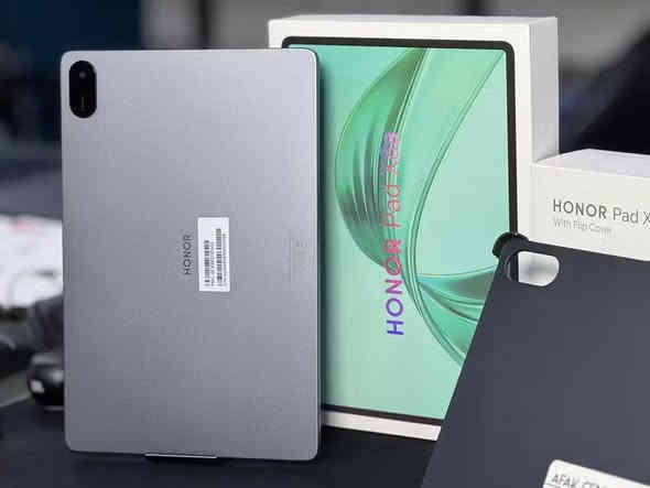 𝐇𝐨𝐧𝐨𝐫 PAD 𝐗𝟖A✨ 🖥️

تابلت أنيق وخفيف، مثالي للدراسة وتجربة العاب رائعة  ✨بمميزات
 قوية من الشركة العملاقة #Honor
مع مجموعة صوت من 4 سبيكرات ومعالج Snapdragon

جديد ضمان سنه

👈👈🔥🔥 180 الف فقط

🔴الشاشة: 11.0بوصة - 90 هرتز LCD

🔴الذاكرة الداخلية: 128 جيجابايت

🔴الرام: 4+4 جيجابايت

🔴الكاميرا: 8/5 ميجابكسل

🔴المعالج: Snapdragon 680 4G 
🔴 صوت ستيريو Stereo Speakers ( 4 Speakers )

🔴البطارية: 8300 مللي أمبير 

🔴 اندريد التشغيل 14

منتجات HONOR 
تعتبر من أفضل المنتجات عالميا وأمتنها بالتصنيع
---------------------------------------------

 الــــــــــــــعـنـــــــــــــوان 🔍 : ديالى ▪المقدادية ▪حي المعلمين-شارع دبي 🔴
للاستفسار  ☎️☎️*********** او مراسله الصفحه ✅️
يتوفر خدمه توصيل لكافه  المناطق🚕🚕
