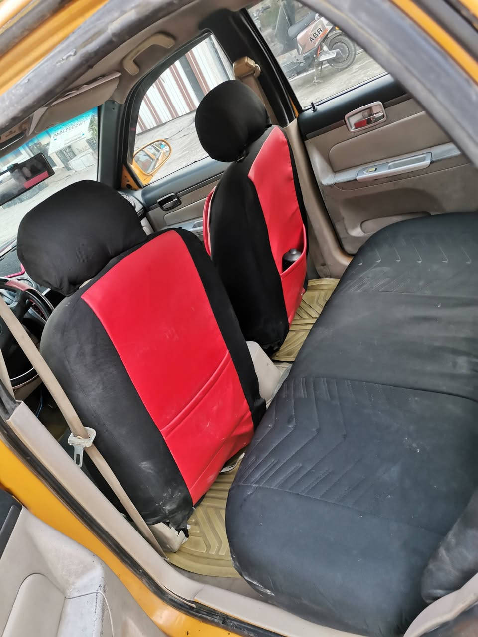 سيكي موديل 13
صاحبه شرعي بل موصل صديقي شرط الوكاله وتحويل
محرك برمضان شديتو مال كصه جديد ونوزلات وبلاكت وفيتم وجك ولف كلو جديد. وباتري جديد وطخم كامل تيرات جدد تدفئه شغله ويرمنيه كلها شغله مري كهرب
سعرها 27 مكاني موصل ميثاق
***********
