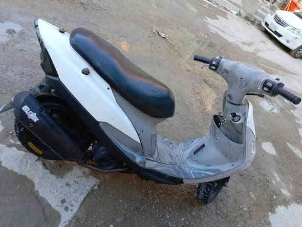 السلام عليكم دراجه ماكس للبيع الدراجه تخبل الكابريتر شويه تعبان وبيها عواج قليل بلستيرن الباقي مكفول بيها سبايدر جديد ماشاده اصلي 
سعرها ٣٠٠ الف مكاني بغداد شهداء البياع ***********
